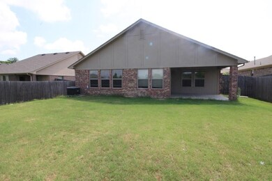 4410 Hawk Owl Dr, Norman, OK 73072 - photo 2