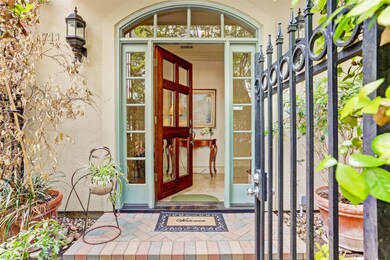 1711 Welch St, Houston, TX 77006 - photo 2