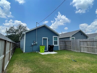 1137 4th St, Rosenberg, TX 77471 - photo 2