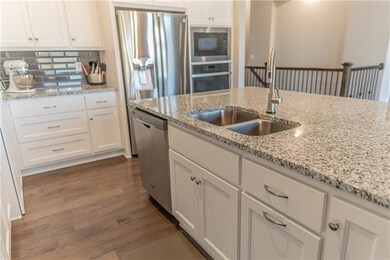 9667 Mccormack Dr, Lenexa, KS 66227 - photo 7