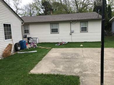 208 Granada Rd, Carpentersville, IL 60110 - photo 4