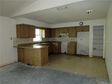 5331 Hill Dr, Zephyrhills, FL 33542 - photo 6