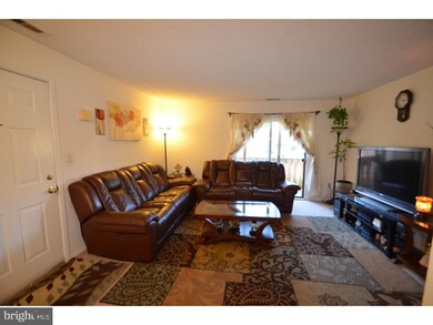 305 Ravens Crest Dr, Plainsboro, NJ 08536 - photo 4