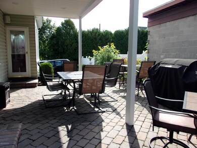 24 Walnut Ave, Jim Thorpe, PA 18229 - photo 4