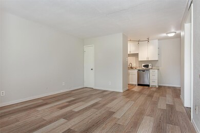 5722 Gaston Ave unit M, Dallas, TX 75214 - photo 6