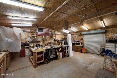 696 Cedar - 39Workshop