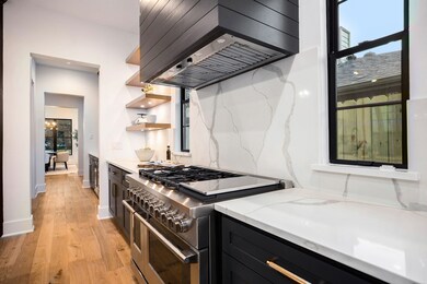 229 E 24th St, Houston, TX 77008 - photo 6