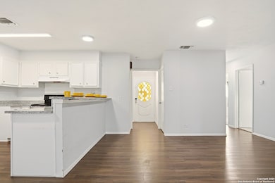 3427 Vinecrest Dr, San Antonio, TX 78219 - photo 6