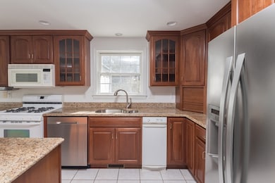 4 Locust Hill Ln, Whitman, MA 02382 - photo 6