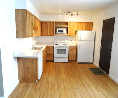 1809 Mountain View Dr, Cody, WY 82414 - photo 6