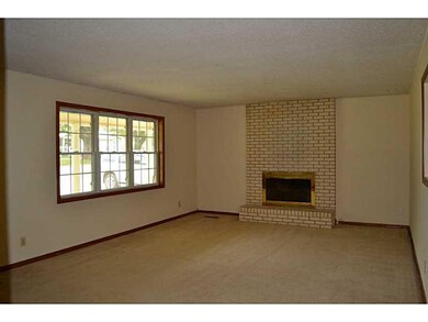 302 N Summit St, Prairie Grove, AR 72753 - photo 3