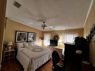 1037 W Lakeview Dr unit 1037, Sebastian, FL 32958 - photo 7