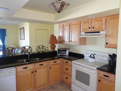 Kitchen 2.JPG