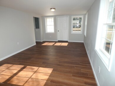 529 Oak Ln, Jacksonville, NC 28540 - photo 7