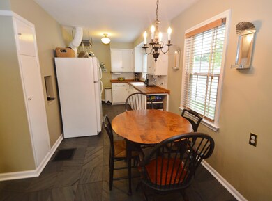 635 E Jeffrey Place, Columbus, OH 43214 - photo 7