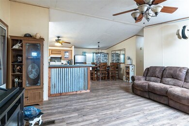 122 Northwoods Ct, Azle, TX 76020 - photo 6