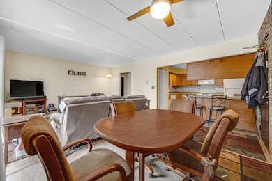 124 E Bailey Rd unit E, Naperville, IL 60565 - photo 7