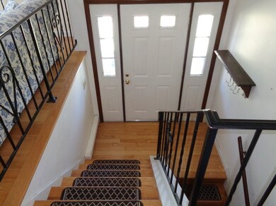 9 Central Ct, Byfield, MA 01922 - photo 5