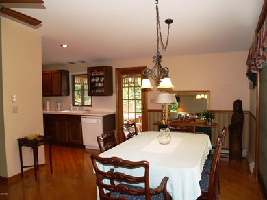 1618 Ledgedale Rd, Lake Ariel, PA 18436 - photo 3