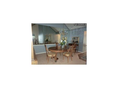Spacious dining room for entertaining!
