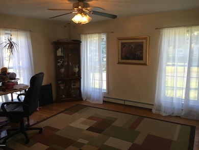 126 Gale Ave, Pittsfield, MA 01201 - photo 7