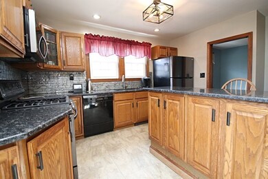 26 Henry St, Saugus, MA 01906 - photo 6