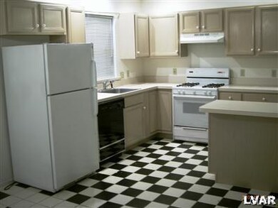 1231 N 19th St unit 1233, Allentown, PA 18104 - photo 3