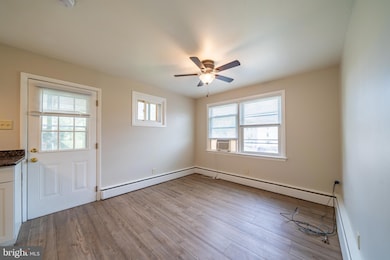 335 Marshall St unit D, Kennett Square, PA 19348 - photo 3