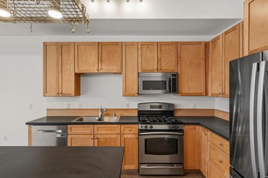 209 8th St E unit 308, Saint Paul, MN 55101 - photo 3