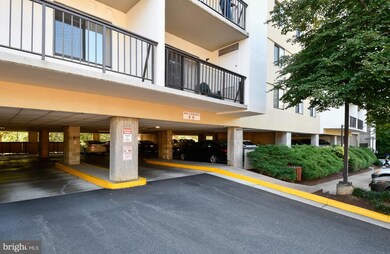 Lakeside Plaza Condominium unit 513, Baileys Crossroads, VA 22041 - photo 4