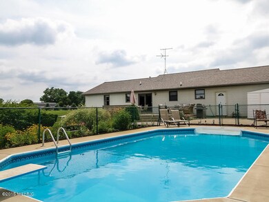 005-Pool-1860290-small4x3