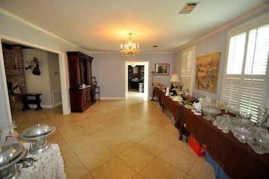 Formal Den