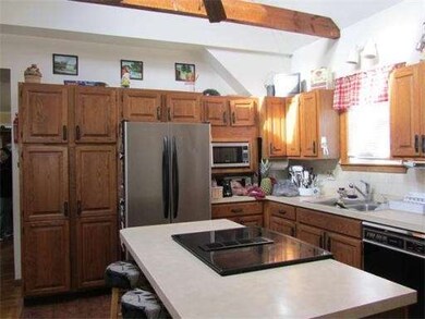 100 Bowen St, Fall River, MA 02724 - photo 3