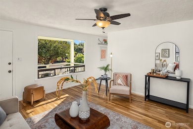 3051 48th Ave SW, Seattle, WA 98116 - photo 4