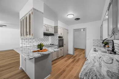 1312 Elmwood St, Gainesville, TX 76240 - photo 3