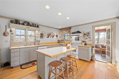 60 Ruggles St, Westborough, MA 01581 - photo 7