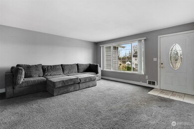 7301 7th Dr W, Everett, WA 98203 - photo 4