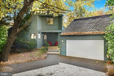 11917 Moss Point Ln, Reston, VA 20194 - photo 3