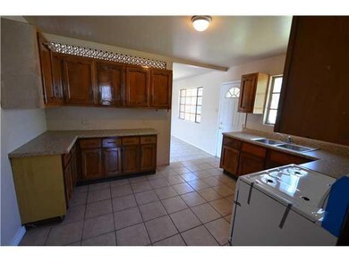 1025 Lomaland Dr, El Paso, TX 79907 - photo 6