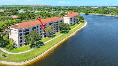 2768 Carambola Cir S unit 304, Coconut Creek, FL 33066 - photo 3