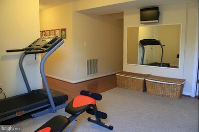 316 Daffodil Ct, Purcellville, VA 20132 - photo 6