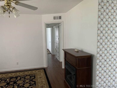 426 Locust St, Ardmore, OK 73401 - photo 3