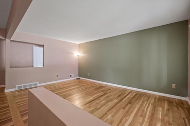 8-web-or-mls-_2100864