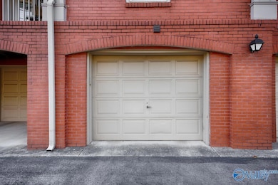 4770 Whitesburg Dr SE unit 303, Huntsville, AL 35802 - photo 2