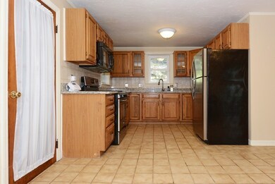 117 Manning St, Hudson, MA 01749 - photo 4