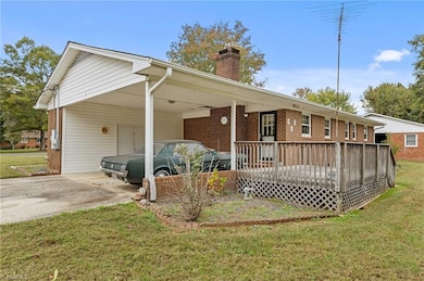 1843 Weant Rd, High Point, NC 27263 - photo 4