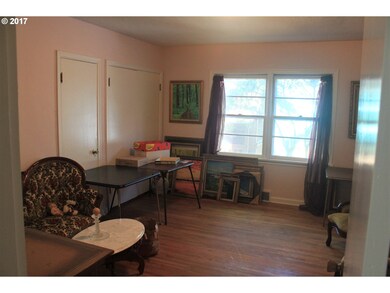 580 NW 4th Ave, Canby, OR 97013 - photo 5