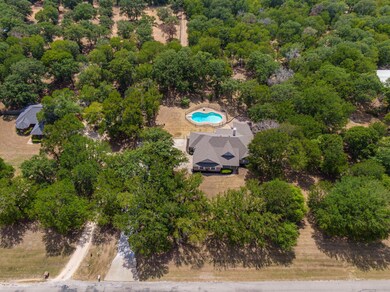 3817 Watersridge Cir, Cleburne, TX 76031 - photo 3