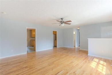 Entry to Kitchen and two guest rooms from Family R
