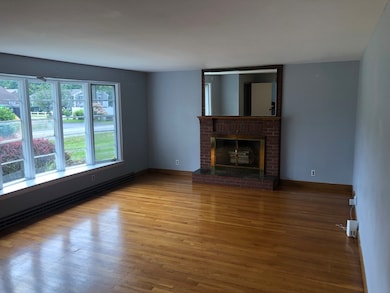 115 Vine St unit 1, Saugus, MA 01906 - photo 2